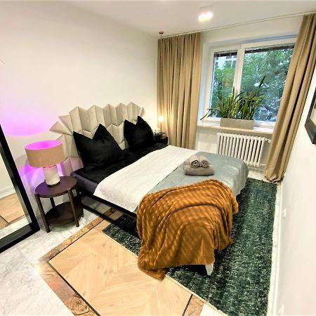 Design+LUXUS Apartment im Zentrum! +Netflix Warschau Exterior foto
