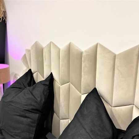 Design+LUXUS Apartment im Zentrum! +Netflix Warschau Exterior foto